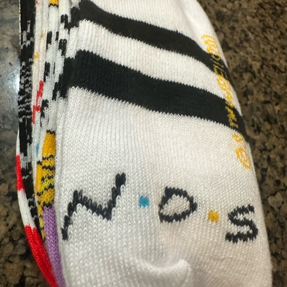 BNWT Friends Socks - Picture 6 of 8